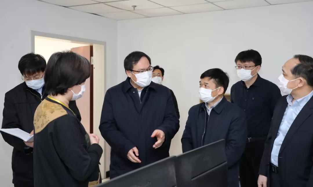 楊金成到七院、七一四所檢查指導(dǎo)疫情防控和復(fù)工復(fù)產(chǎn)工作